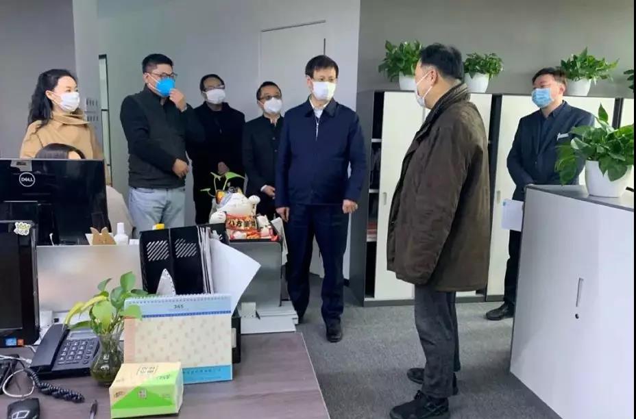 【協(xié)會新聞】上海市副市長許昆林一行蒞臨協(xié)會檢查指導疫情防控和企業(yè)復工復產工作